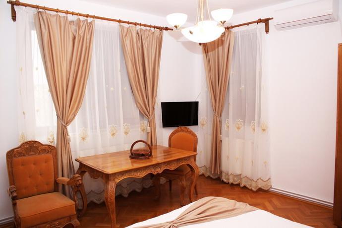 Casa Craiova Nuova Hotell Exteriör bild