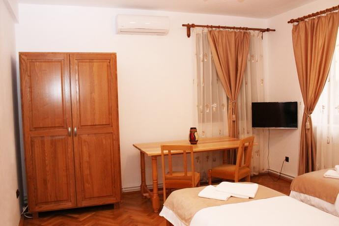 Casa Craiova Nuova Hotell Exteriör bild