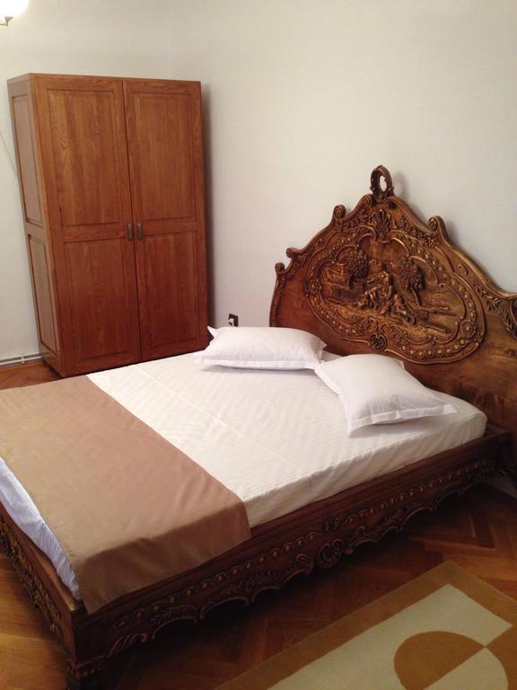 Casa Craiova Nuova Hotell Exteriör bild