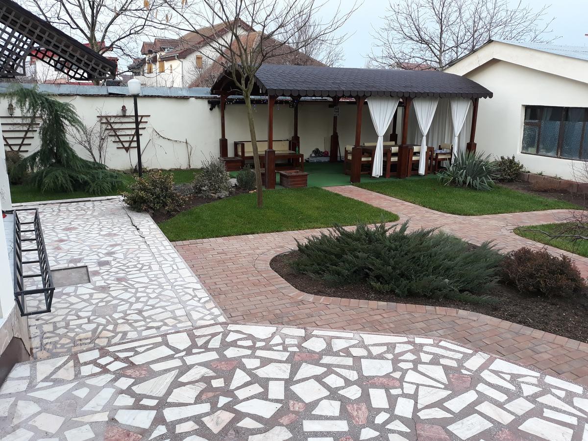 Casa Craiova Nuova Hotell Exteriör bild